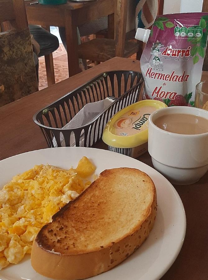 Cafe Racer Hostel Jardin Bagian luar foto